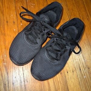 Nike sneakers womens 8.5 preloved